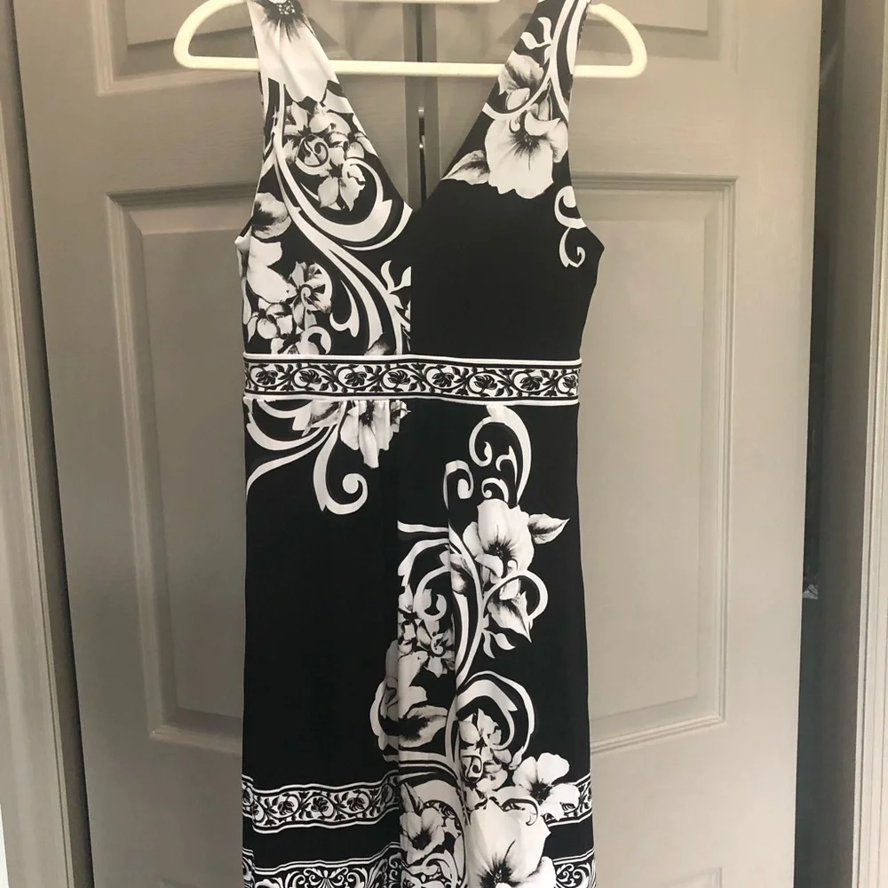 White House Black Market Dress - Picture 2 of 6